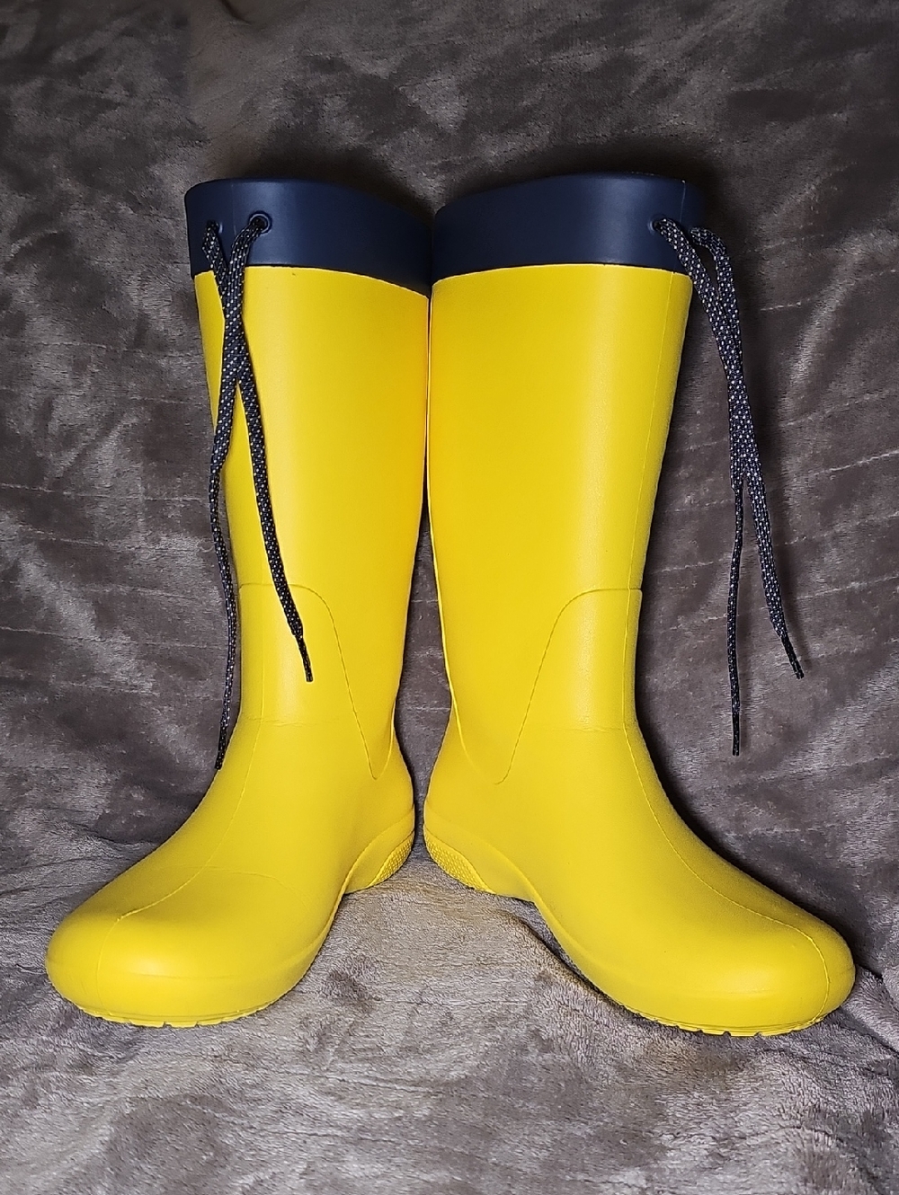 Crocs Boots Womens 10 Freesail Pull On Rain Boot Yellow Rubber Water n Resistant
